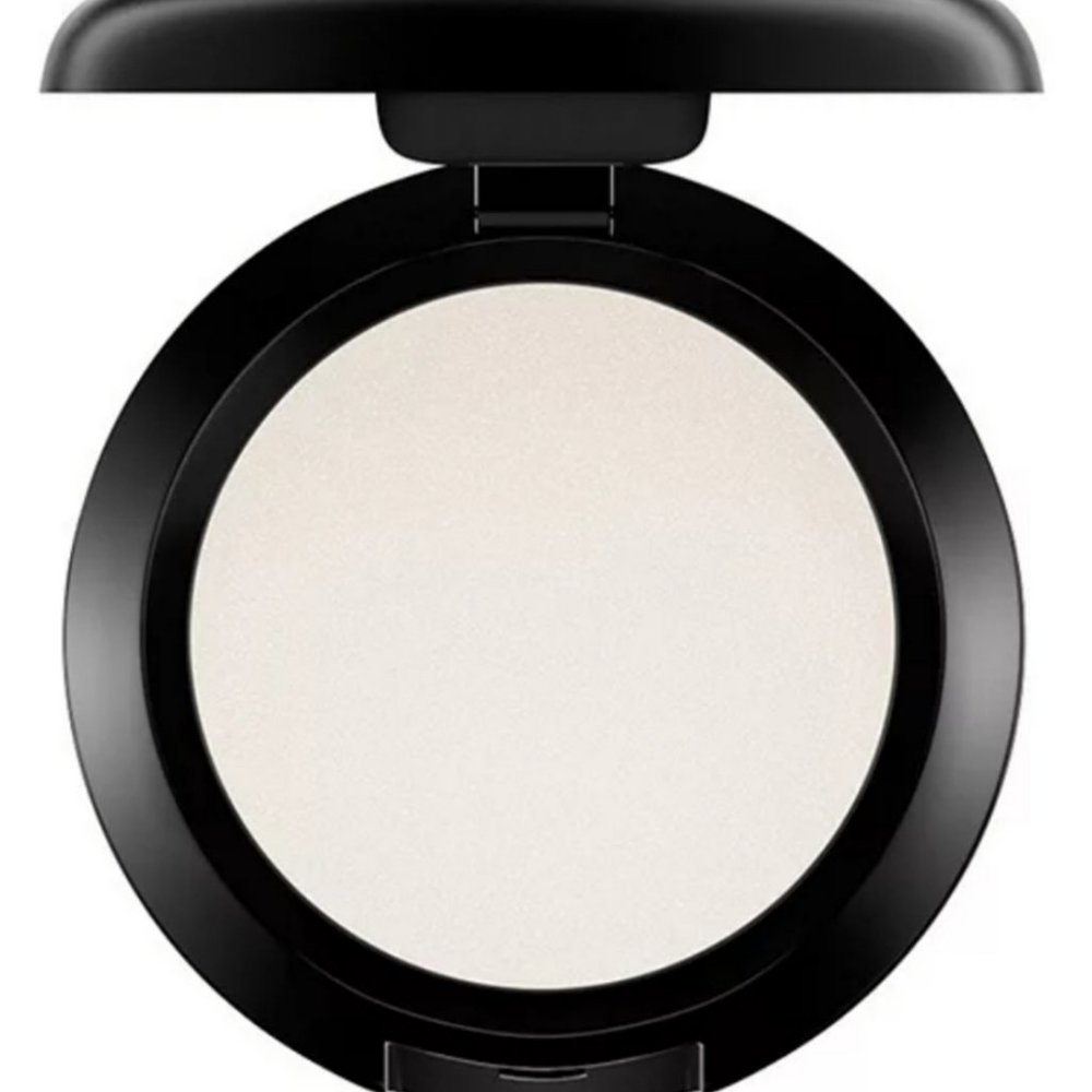 MAC Luna Cream Colour Base - Picture 2 of 7
